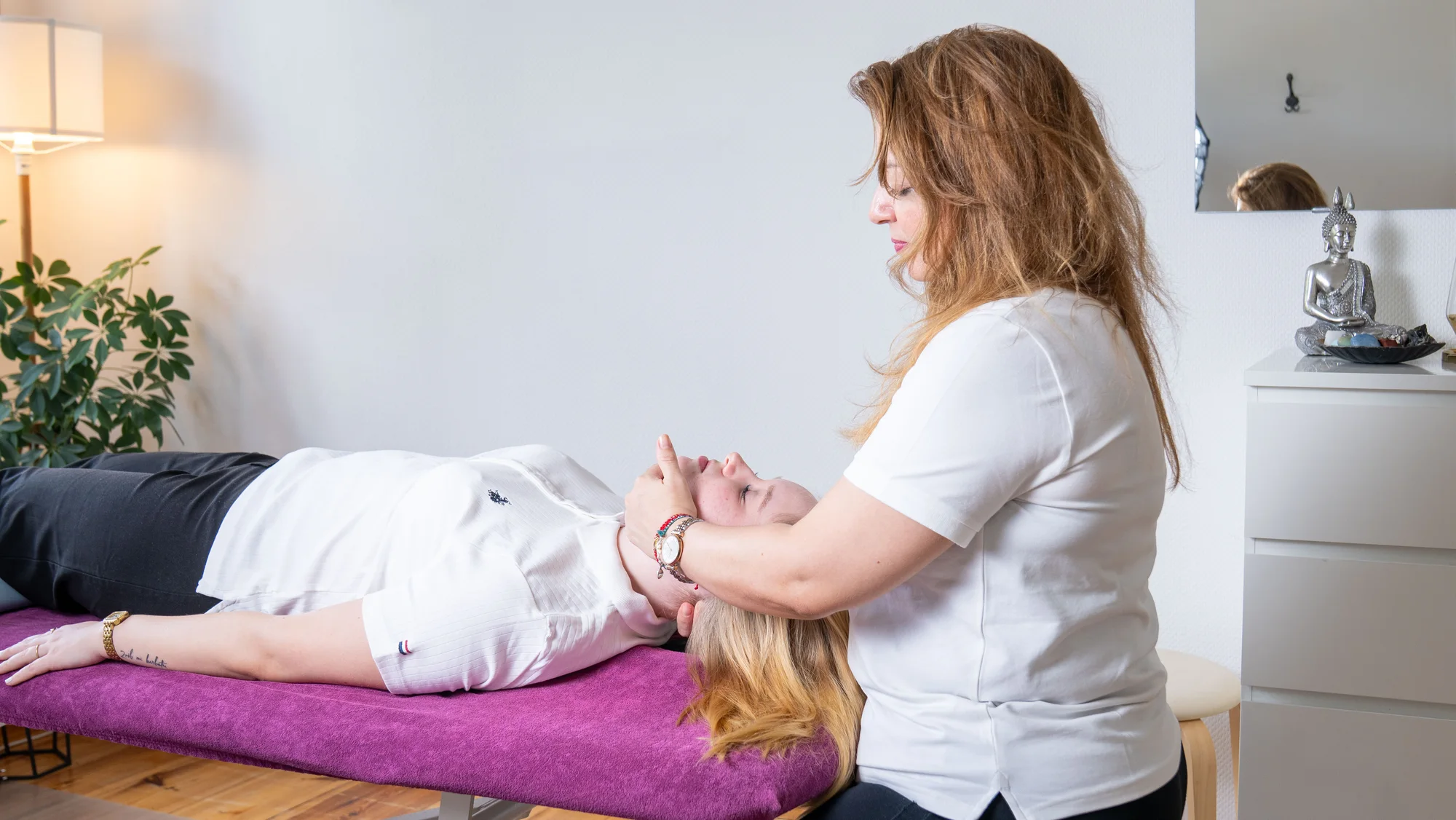 Manuelle physiotherapeutische Behandlung in der Praxis Tanit am Sterndamm